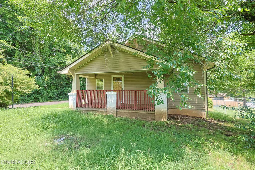 Photo of 2201 Barker Ave, Knoxville, TN 37915 (MLS # 1345335)