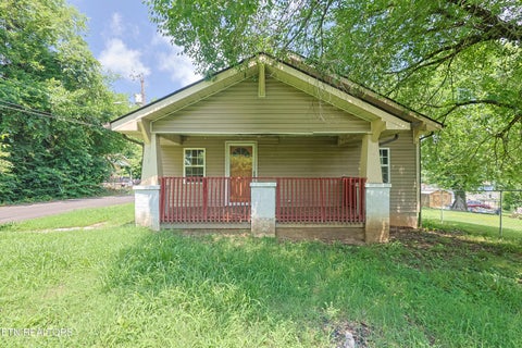 Photo of 2201 Barker Ave, Knoxville, TN 37915 (MLS # 1345335)