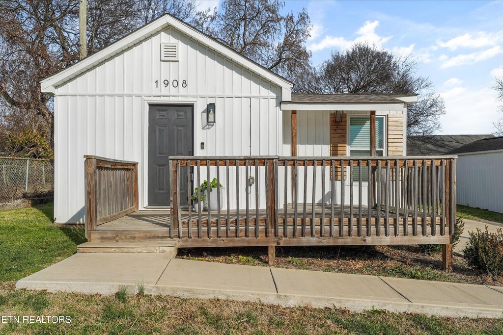 Photo of 1908 Brice St, Knoxville, TN 37917 (MLS # 1325899)