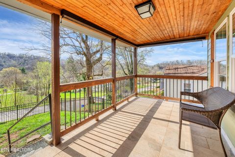 Tiny photo for 425 Sewanee St, Harriman, TN 37748 (MLS # 1333417)
