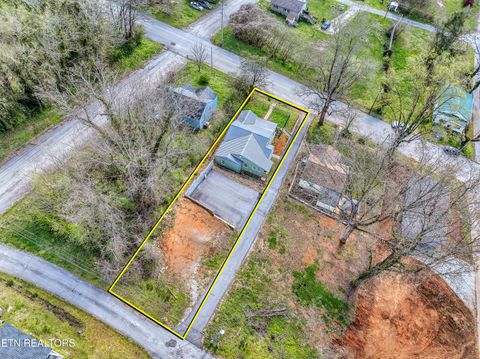 Tiny photo for 425 Sewanee St, Harriman, TN 37748 (MLS # 1333417)