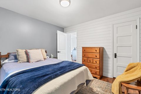 Tiny photo for 425 Sewanee St, Harriman, TN 37748 (MLS # 1333417)