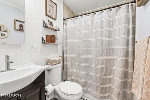 Tiny photo for 425 Sewanee St, Harriman, TN 37748 (MLS # 1333417)