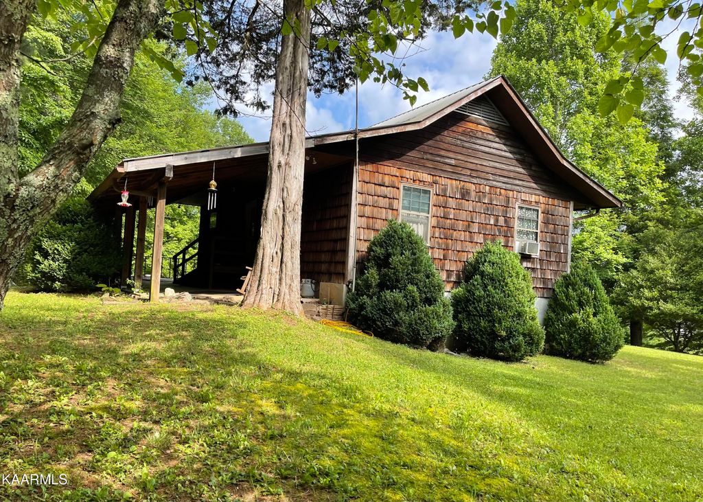 Photo of 12054 New Highway 68, Tellico Plains, TN 37385 (MLS # 1228891)