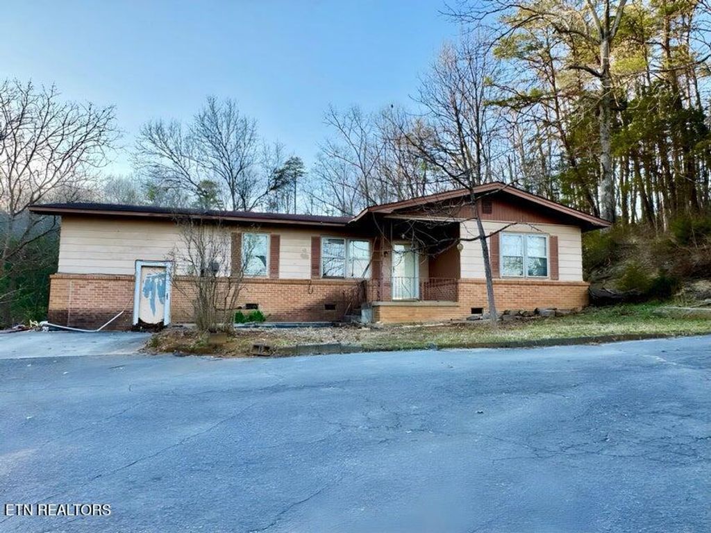 Photo of 125 High Drive, Sevierville, TN 37862 (MLS # 1328845)