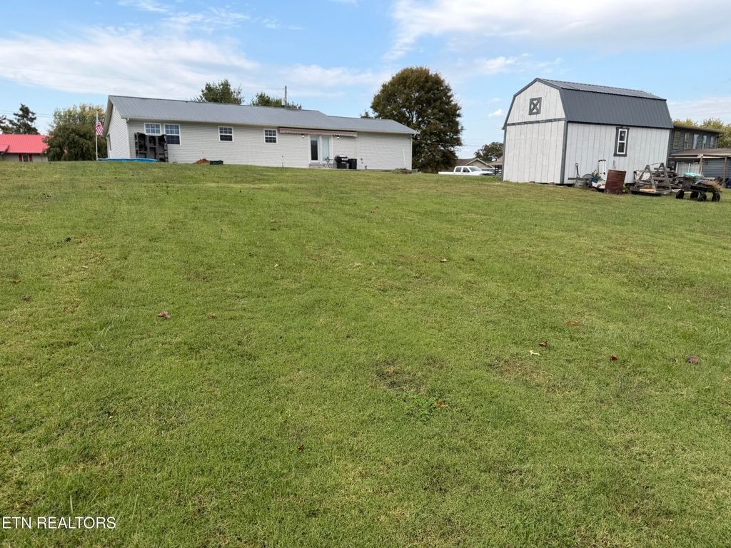 Photo of 113 Ridgefield Drive, Dandridge, TN 37725 (MLS # 1319762)