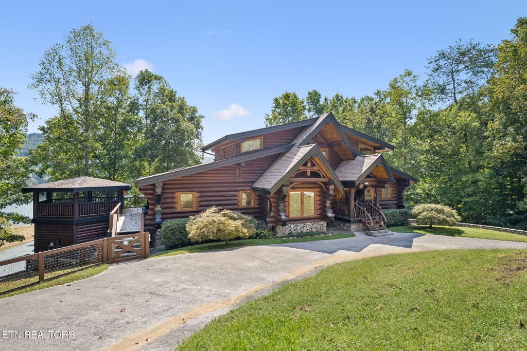 Photo of 546 Bluff View Rd, New Tazewell, TN 37825 (MLS # 1357216)