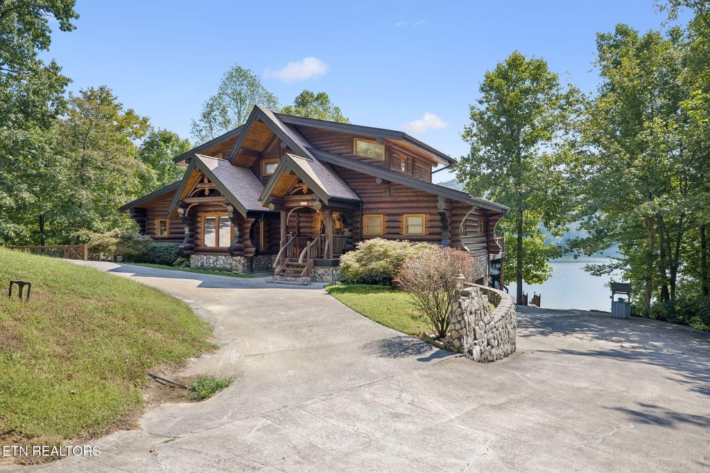Photo of 546 Bluff View Rd, New Tazewell, TN 37825 (MLS # 1357216)