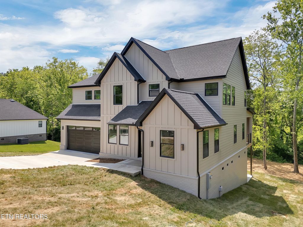 Photo of 1715 Serene Cove Way, Knoxville, TN 37920 (MLS # 1325851)