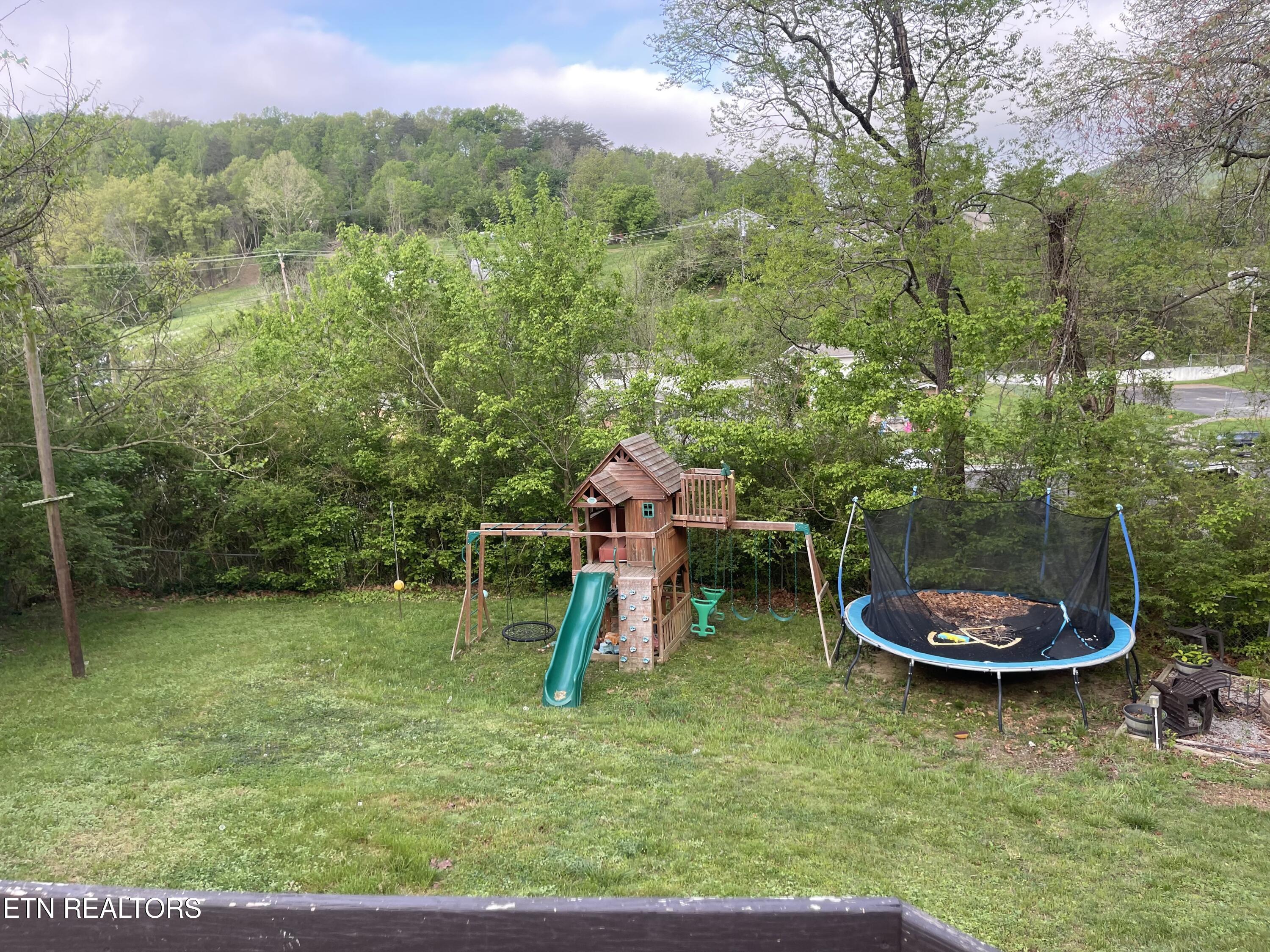 468 Poplar Ave