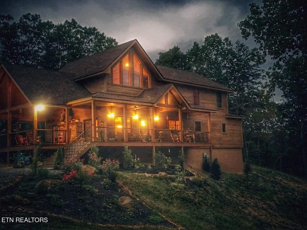Photo of 2791 Happy Hollow Rd, Sevierville, TN 37862 (MLS # 1315471)
