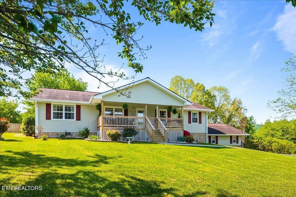 Photo of 1178 Powell Valley Shores Circle, Speedwell, TN 37870 (MLS # 1337972)