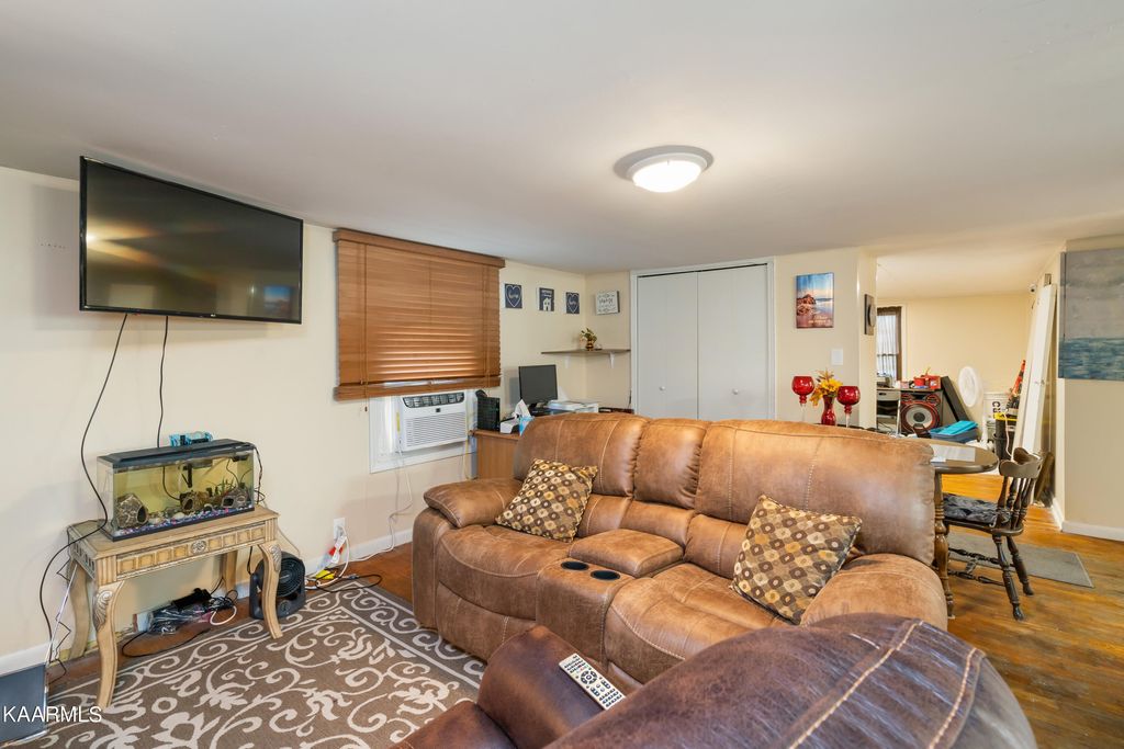 Photo of 114 Midway Drive, Oliver Springs, TN 37840 (MLS # 1234439)