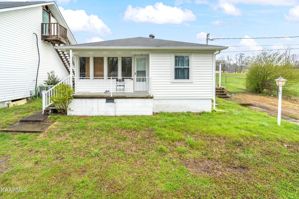 Photo of 114 Midway Drive, Oliver Springs, TN 37840 (MLS # 1234439)
