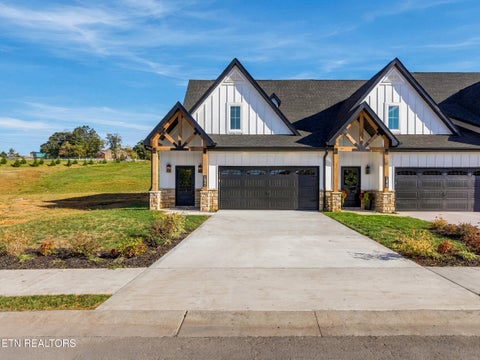 Photo of 1832 Poplar Spgs Place, Maryville, TN 37803 (MLS # 1359757)