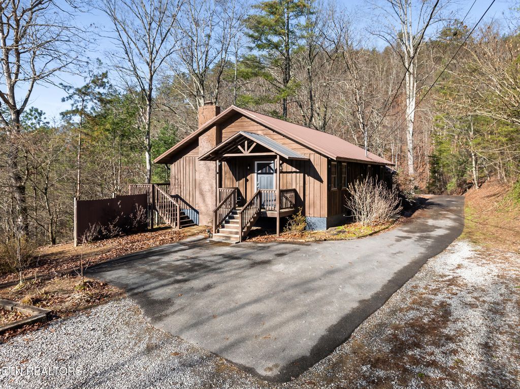 Photo of 3461 Lost Branch Rd, Sevierville, TN 37862 (MLS # 1324288)