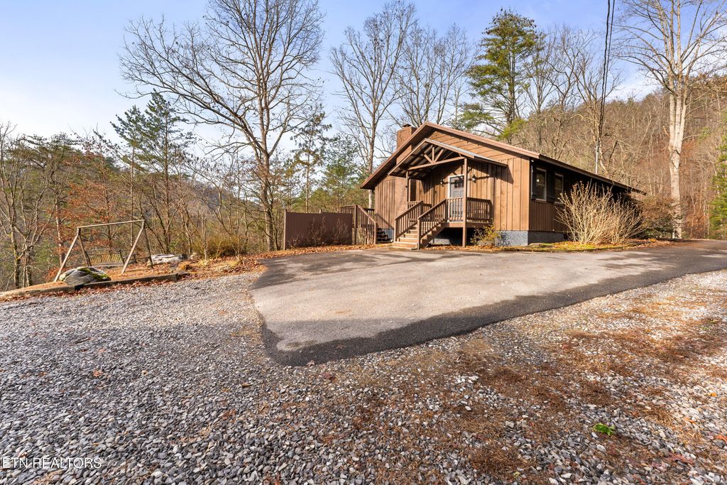 Photo of 3461 Lost Branch Rd, Sevierville, TN 37862 (MLS # 1324288)
