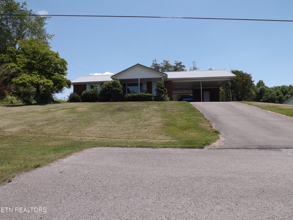 Photo of 188 White Ave, Harrogate, TN 37752 (MLS # 1343618)