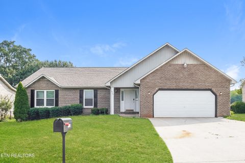 Photo of 1528 Cavalier Drive, Maryville, TN 37803 (MLS # 1329198)