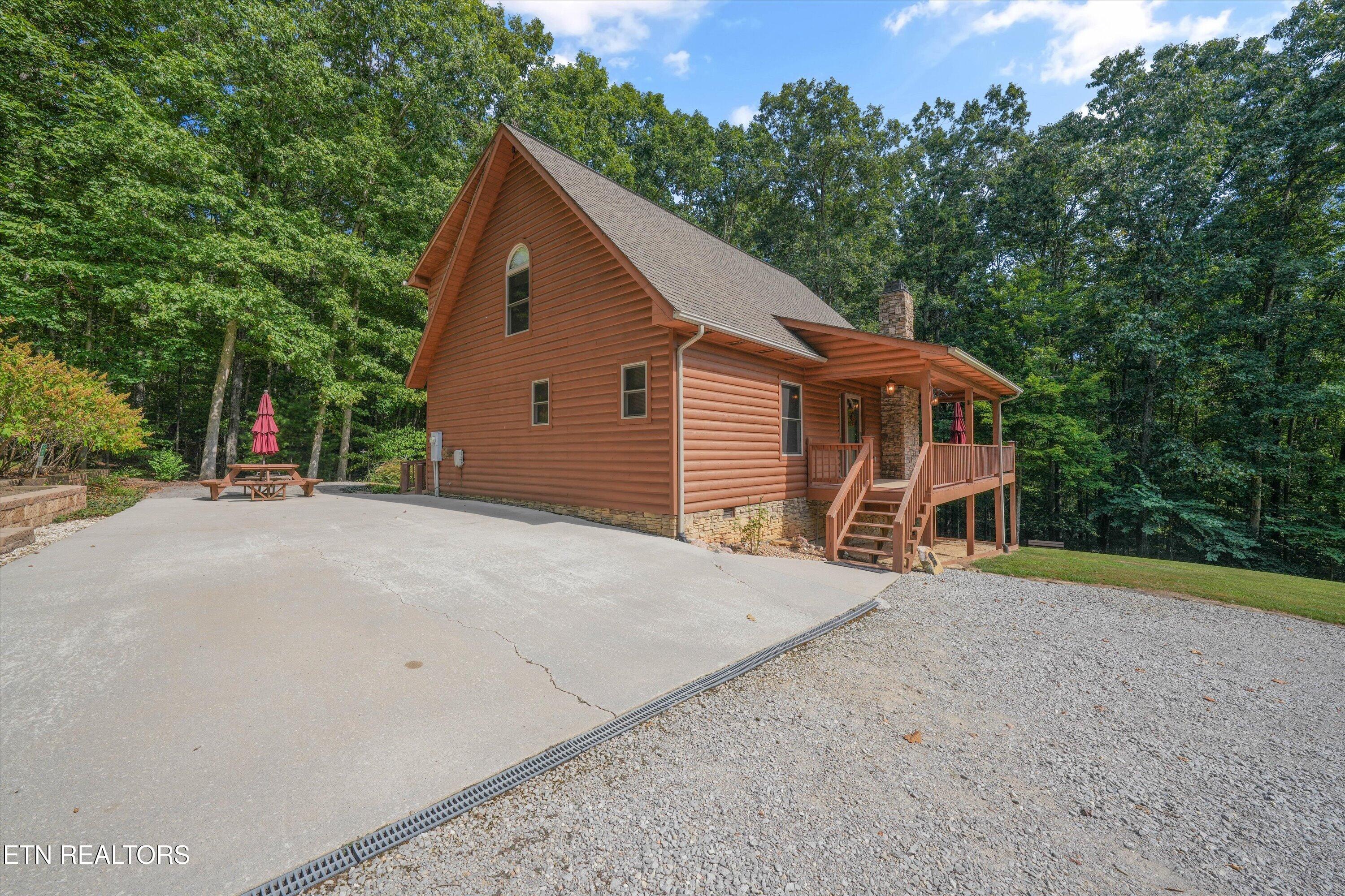 365 Hidden Hills Rd