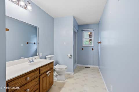 Tiny photo for 677 Bethel Rd, Clinton, TN 37716 (MLS # 1345190)