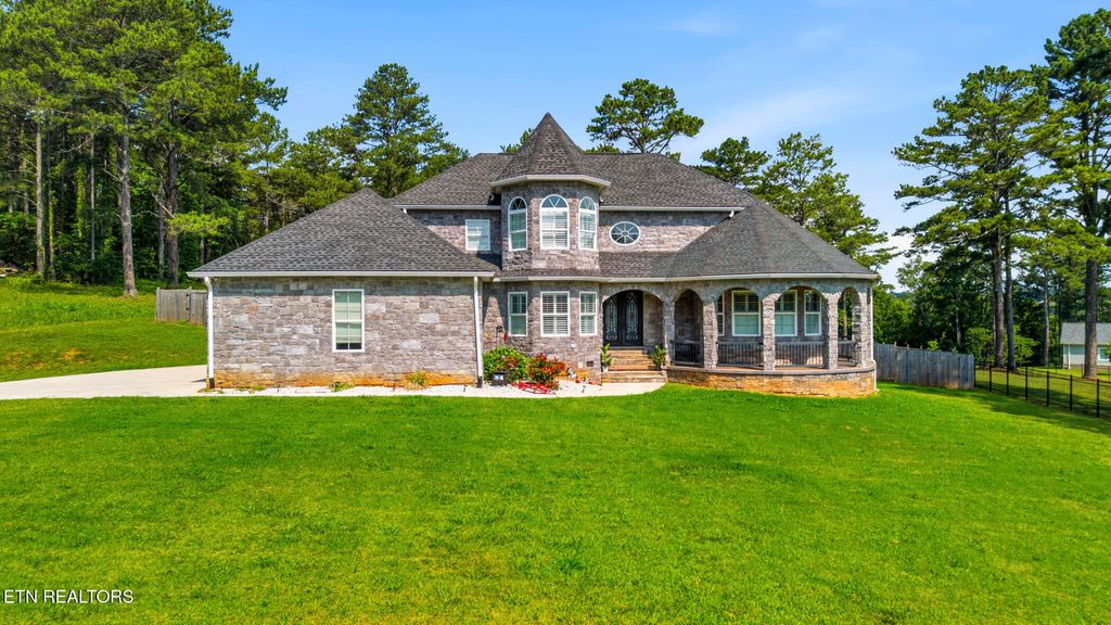 Photo of 1712 Grand Pine Point, Maryville, TN 37801 (MLS # 1346264)