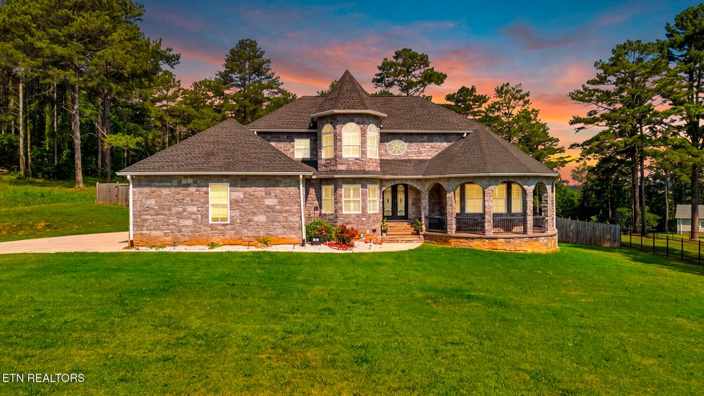Photo of 1712 Grand Pine Point, Maryville, TN 37801 (MLS # 1346264)