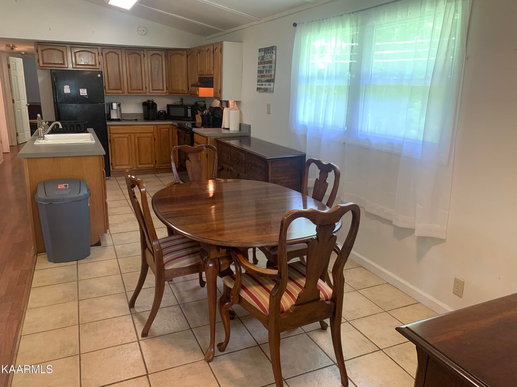 Photo of 312 Davis Drive, Tazewell, TN 37879 (MLS # 1236948)