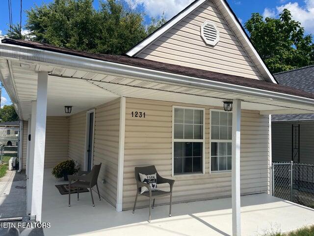 Photo 1 of 11 — 1231 Callaway St, Knoxville, TN 37921