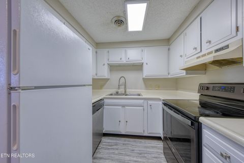 Tiny photo for 1211 Highland Avenue Ave #101, Knoxville, TN 37916 (MLS # 1318486)