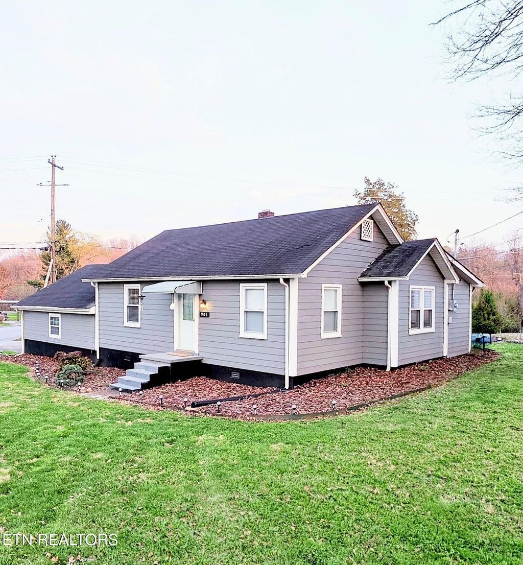 Photo of 901 Valley Vista Drive, Loudon, TN 37774 (MLS # 1335909)