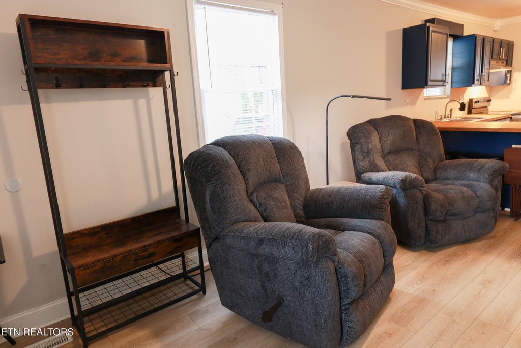 Photo of 181 E Edison St, Alcoa, TN 37701 (MLS # 1323657)