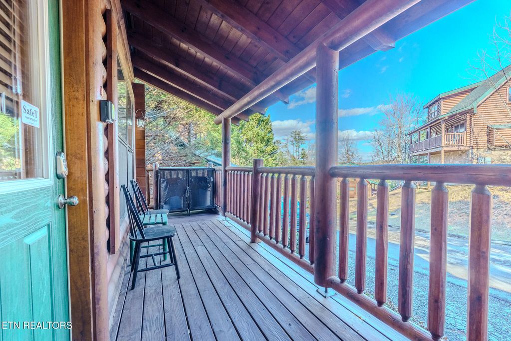 Photo of 2010 Bear Creek Way, Pigeon Forge, TN 37862 (MLS # 1327247)