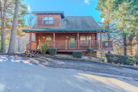 Photo of 2010 Bear Creek Way, Pigeon Forge, TN 37862 (MLS # 1327247)
