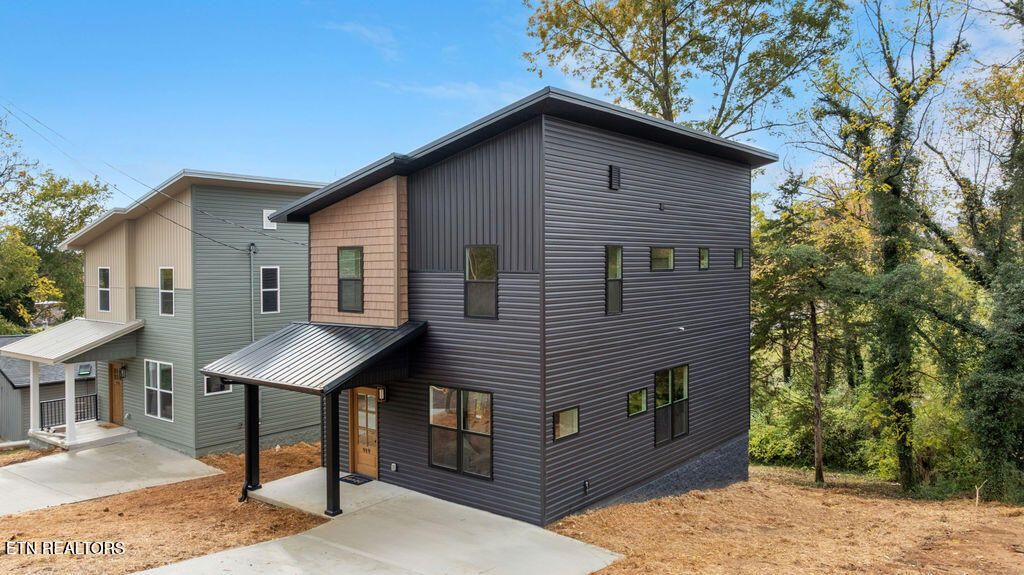 Photo of 919 Turner St, Knoxville, TN 37917 (MLS # 1320265)