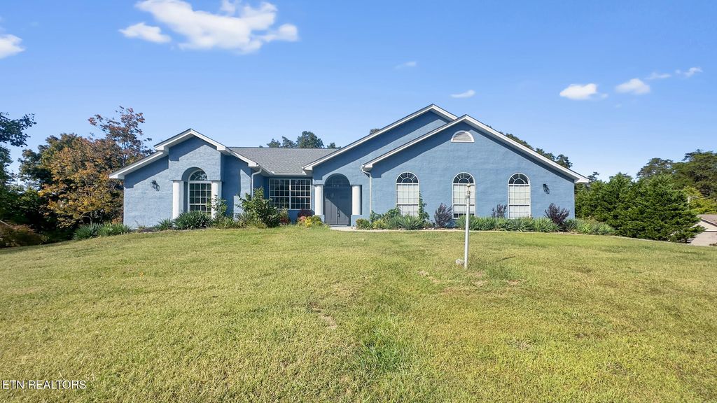 Photo of 2289 Allenridge Dr Dr, Sevierville, TN 37876 (MLS # 1318604)