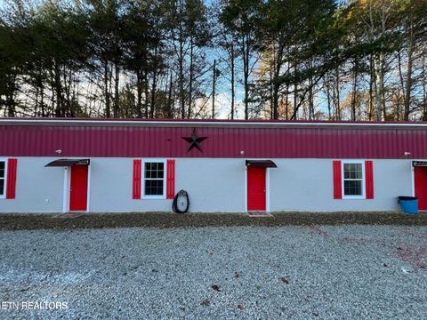 Photo of 150 Wolf Creek Rd, Jacksboro, TN 37757 (MLS # 1345960)