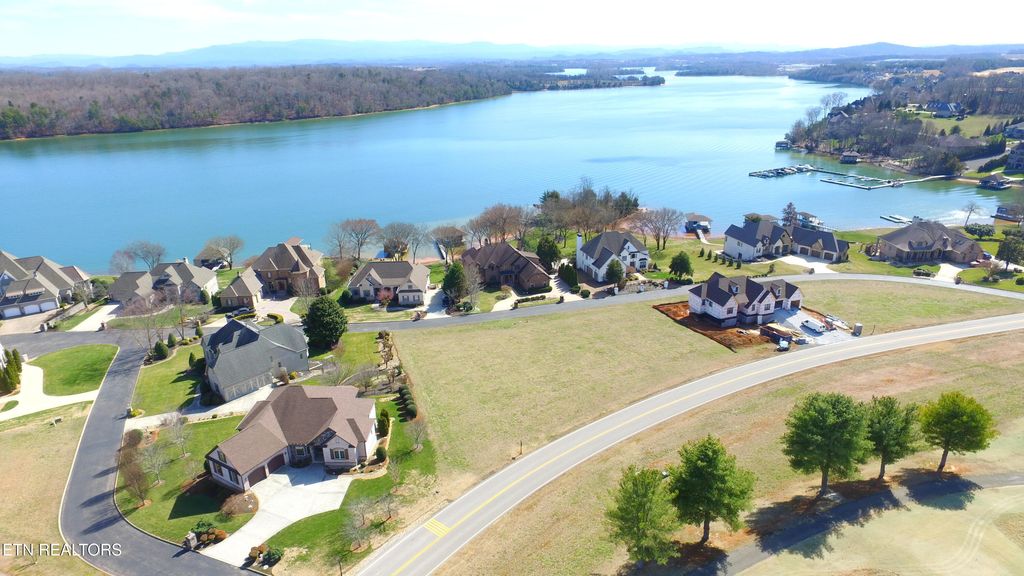 Photo of 730 Rarity Bay Pkwy, Vonore, TN 37885 (MLS # 1283018)