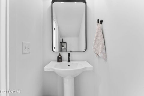 Tiny photo for 306 W Blount Ave, Knoxville, TN 37920 (MLS # 1337064)