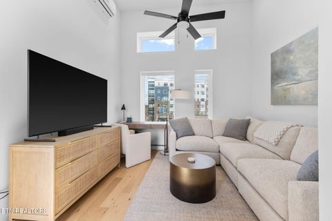 Tiny photo for 306 W Blount Ave, Knoxville, TN 37920 (MLS # 1337064)