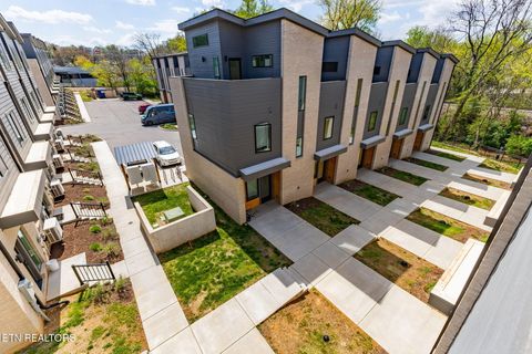 Tiny photo for 306 W Blount Ave, Knoxville, TN 37920 (MLS # 1337064)