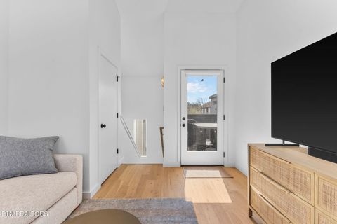 Tiny photo for 306 W Blount Ave, Knoxville, TN 37920 (MLS # 1337064)