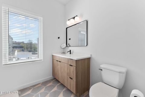 Tiny photo for 306 W Blount Ave, Knoxville, TN 37920 (MLS # 1337064)