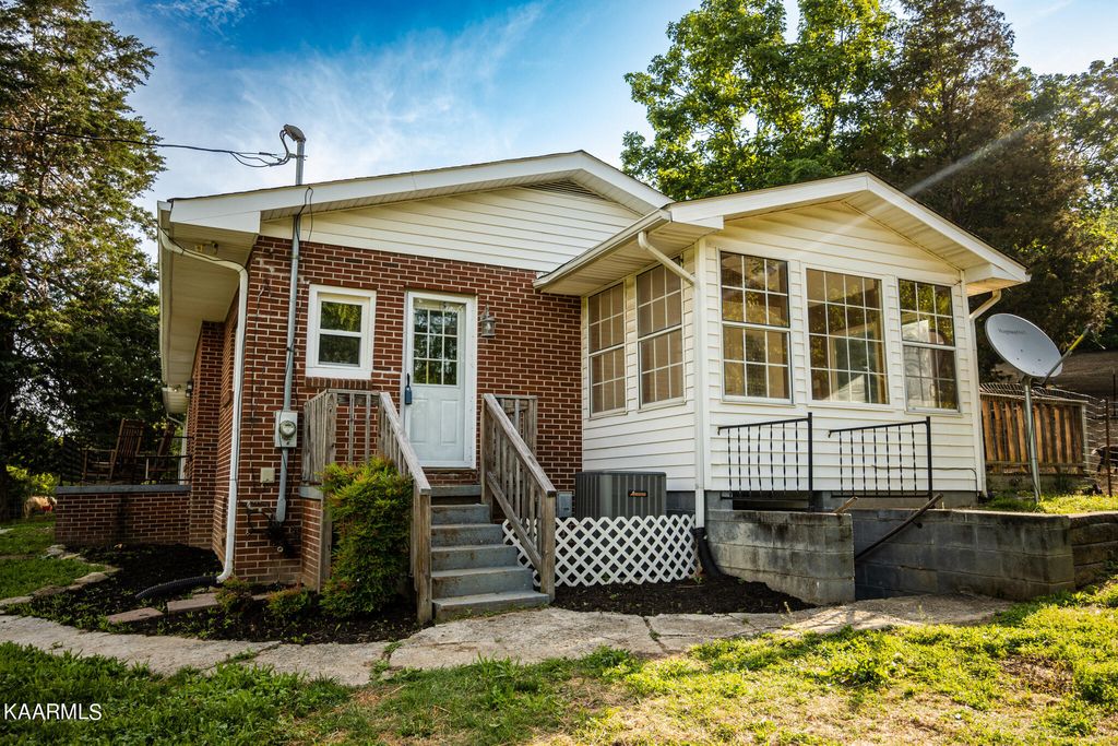 Photo of 575 Branch Rd, Blaine, TN 37709 (MLS # 1227038)