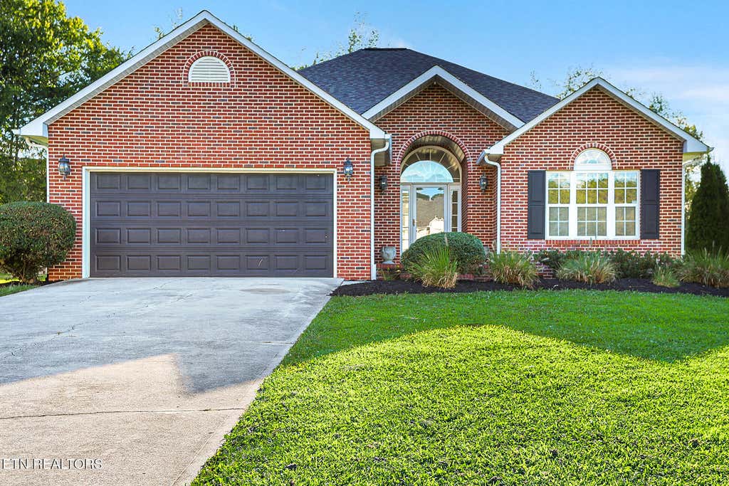 Photo of 509 Pebble Creek Rd, Knoxville, TN 37918 (MLS # 1350597)