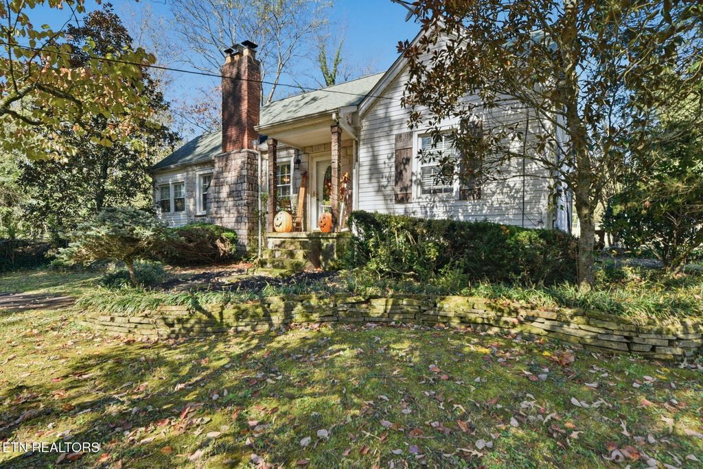 Photo of 904 Granville Conner Rd, Powell, TN 37849 (MLS # 1342825)
