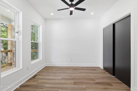 Tiny photo for 211 Shipe Rd, Powell, TN 37849 (MLS # 1349112)