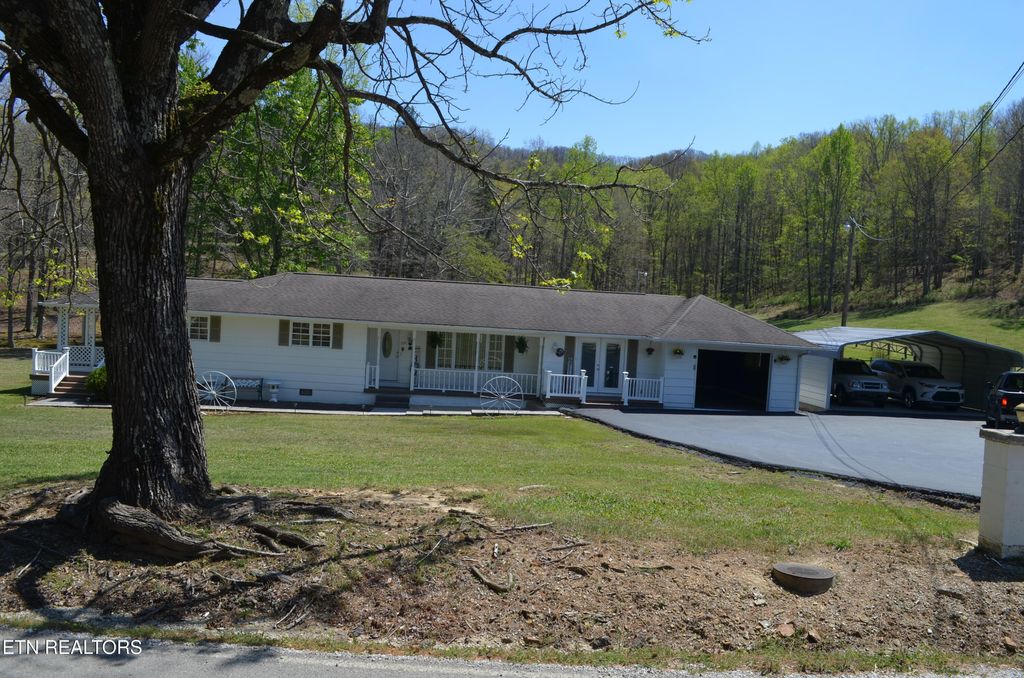 Photo of 1391 Norma Rd, Huntsville, TN 37756 (MLS # 1336222)