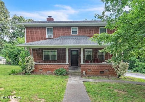 1725 Crestview St Knoxville TN 37915