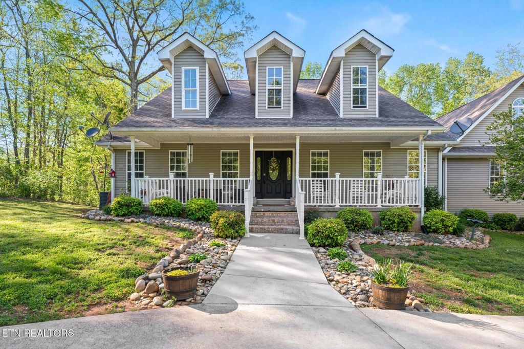 Photo of 394 Brunner Rd, Sweetwater, TN 37874 (MLS # 1304097)